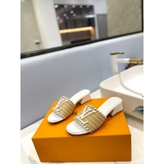 Louis Vuitton Slippers